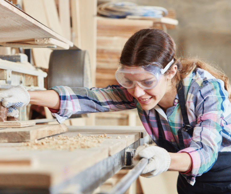 نجار في الفجيرة