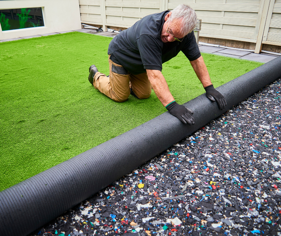 رول عشب صناعي في دبي